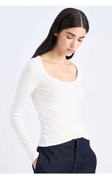 DeFacto Slim Fit Dar Kesim Basic Düz Fitilli Kaşkorse Uzun Kollu Tişört E5768AX25SPWT32