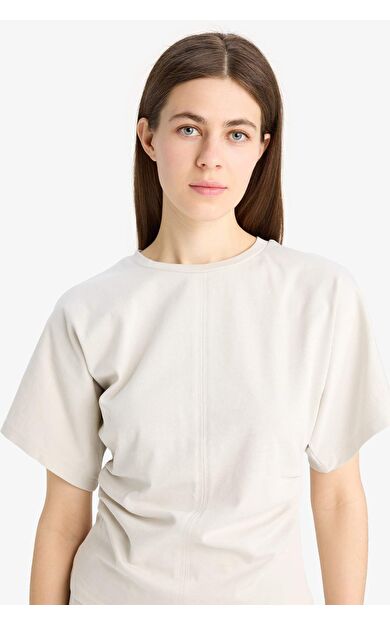 DeFacto Slim Fit Dar Kesim Bisiklet Yaka Premium Kısa Kollu Tişört