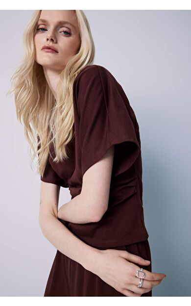 DeFacto Slim Fit Dar Kesim Bisiklet Yaka Drapeli Premium Kısa Kollu Tişört