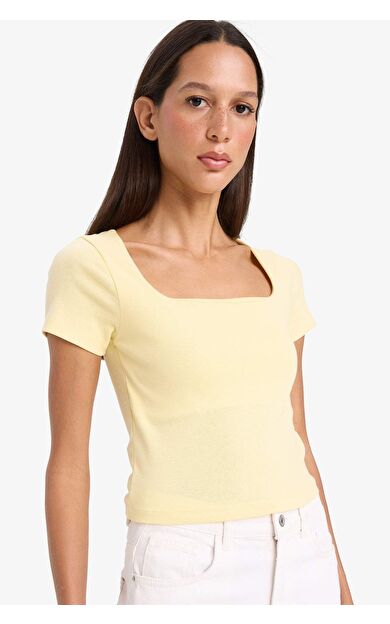 Slim Fit Dar Kesim Kare Yaka Fitilli Kaşkorse Kısa Kollu Tişört