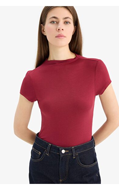 DeFacto Slim Fit Dar Kesim Yarım Balıkçı Yaka Kısa Kollu Tişört E5906AX25SPBR285