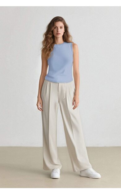 DeFacto Wide Leg Kumaş Pantolon Üç Cepli Normal Bel Standart Boy