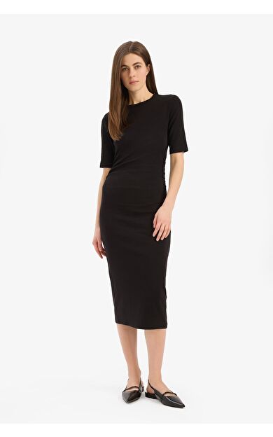 DeFacto Bodycon Vücudu Saran Bisiklet Yaka Basic Düz Ribana Kısa Kollu Midi Elbise