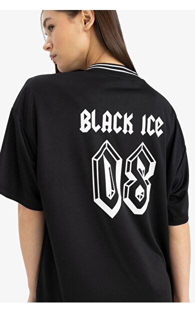 DeFacto Coool AC/DC Oversize Geniş Kalıp V Yaka Sırt Baskılı Kısa Kollu Tişört