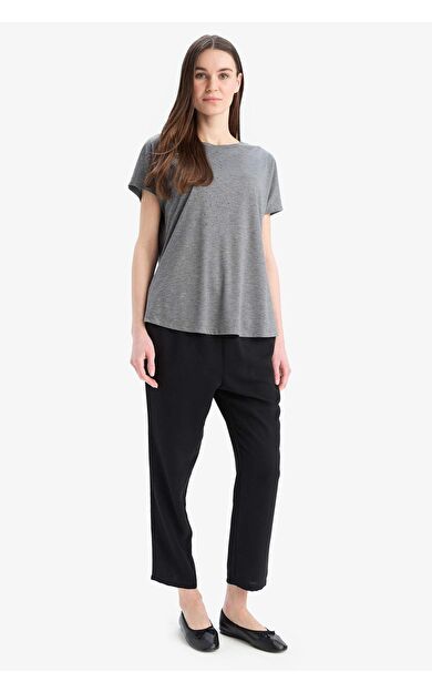 DeFacto Straight Fit Cepli Basic Düz Aerobin Pantolon E6769AX25SPBK81
