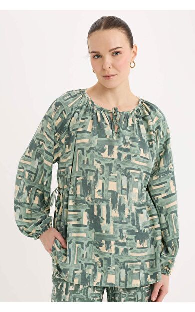 Regular Fit Büzgülü Yaka Desenli Uzun Kollu Bluz