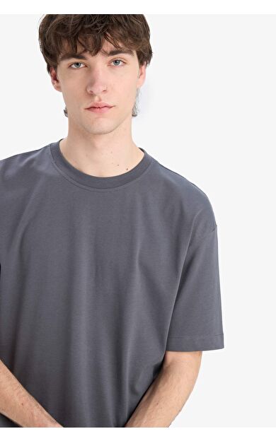 DeFacto Oversize Geniş Kalıp Bisiklet Yaka Basic Düz Kısa Kollu Tişört E6885AXNSAR104