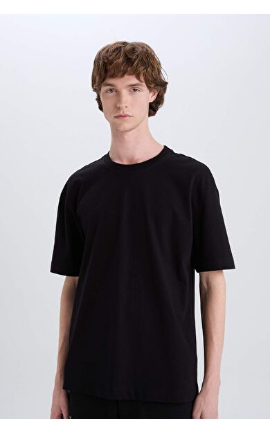 DeFacto Oversize Geniş Kalıp Bisiklet Yaka Basic Düz Kısa Kollu Tişört E6885AXNSBK81