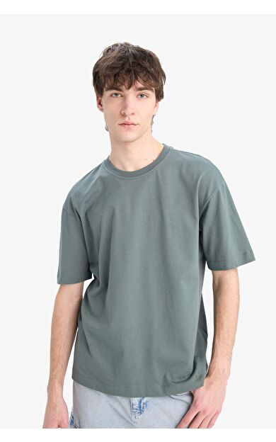DeFacto Oversize Geniş Kalıp Bisiklet Yaka Basic Düz Kısa Kollu Tişört E6885AXNSGN463