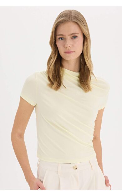 DeFacto Slim Fit Dar Kesim Kayık Yaka Kısa Kollu Tişört E7016AX25SPER182