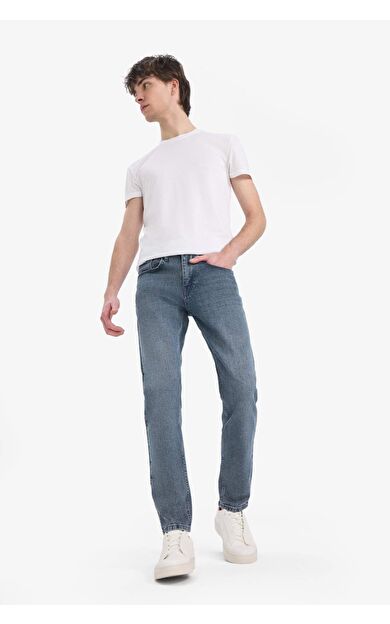 DeFacto Slim Tapered Fit Dar Kalıp Normal Bel Daralan Paça Jean Pantolon E7035AX25SPNM84