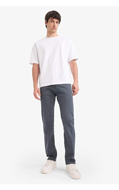 DeFacto Sergio Regular Fit Normal Kalıp Normal Bel Boru Paça Jean Pantolon E7266AX25SMNM55