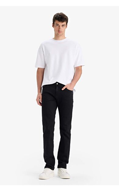 DeFacto Sergio Regular Fit Normal Kalıp Normal Bel Boru Paça Jean Pantolon E7267AX25SMNM40