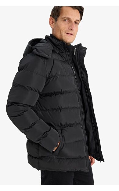 DeFacto Regular Fit Kapüşonlu Şişme Mont Fermuarlı Çıtçıt Kapamalı Cepli E7286AX24WNBK27