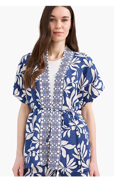 DeFacto Regular Fit Desenli Keten Karışımlı Bağcıklı Kısa Kollu Gömlek