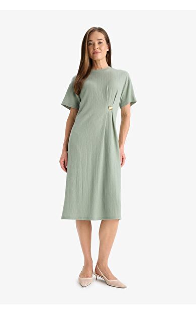 Regular Fit Bisiklet Yaka Bürümcük Kısa Kollu Elbise