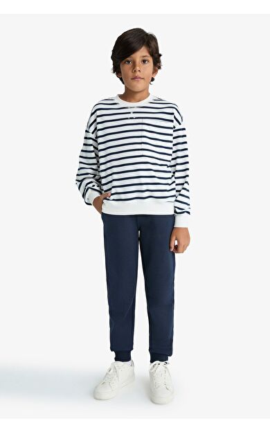 DeFacto Erkek Çocuk Regular Fit İnce Sweatshirt Kumaşı Pantolon E7338A825AUNV135