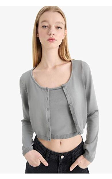 DeFacto Coool Slim Fit Dar Kesim Bisiklet Yaka Triko Kazak E7513AX25SPGR394