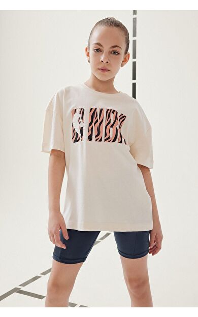 DeFacto Kız Çocuk NBA Wordmark Oversize Geniş Kalıp Bisiklet Yaka Kısa Kollu Tişört E7631A825HSBG700