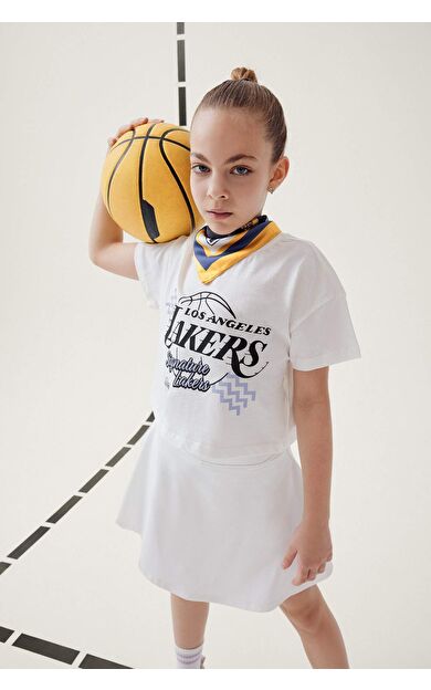 DeFacto Kız Çocuk NBA Los Angeles Lakers Bisiklet Yaka Kısa Kollu Tişört