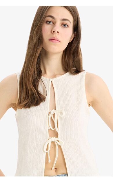 DeFacto Regular Fit Bisiklet Yaka Bağcıklı Bürümcük Atlet