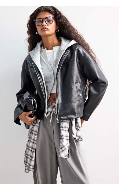 Relax Fit Çıkarılabilir Kapüşonlu Fermuarlı Suni Deri Mont