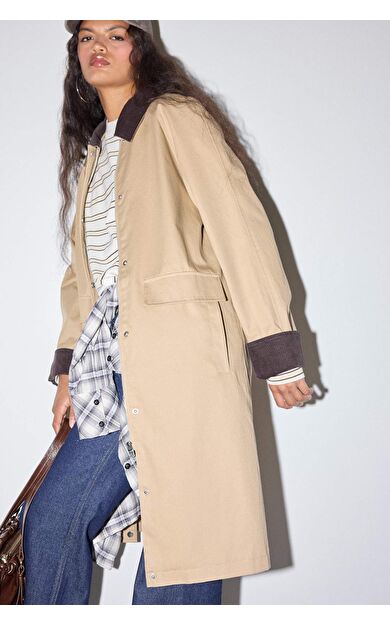 DeFacto Regular Fit Kontrast Yaka Cepli Çıtçıtlı Pamuklu Trençkot