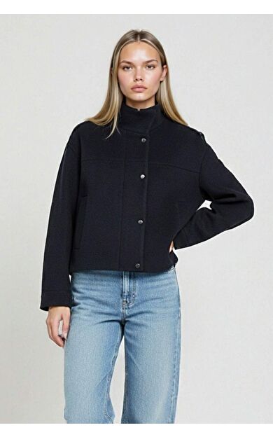 Regular Fit Kaşe Düğmeli Kısa Kaban