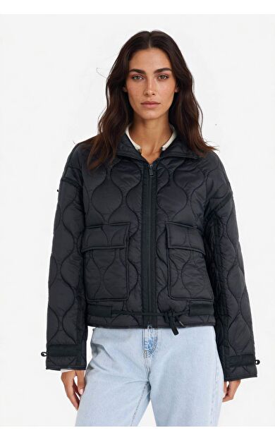 Su Geçirmez Regular Fit Fermuarlı Kapitoneli Mont