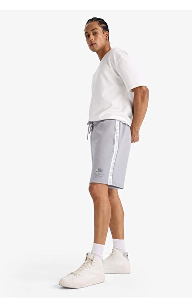 DeFacto NBA Wordmark Standart Fıt Kısa Paça Skuba Dalgıç Kumaş Şort