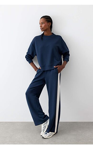 DeFacto DeFactoFit Wide Leg Geniş Paça Standart Boy Modal Sporcu Eşofman Altı E8956AX25AUNV165