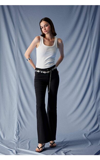 DeFacto Mia Flare Fit Normal Bel İspanyol Paça Uzun Jean Pantolon E9157AX25AUNM40