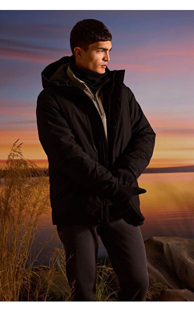 Su İtici Regular Fit Kapüşonlu Fermuarlı İç Cepli Cebi Pelüşlü Mont