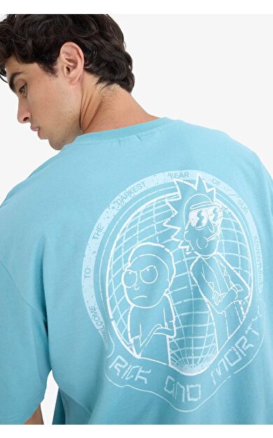 DeFacto Rick and Morty Boxy Fit Bisiklet Yaka Sırt Baskılı Kısa Kollu Tişört E9290AX25AUGN203