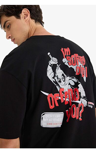 DeFacto Deadpool Boxy Fit Bisiklet Yaka Sırt Baskılı Kısa Kollu Tişört