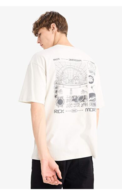 DeFacto Rick and Morty Boxy Fit Bisiklet Yaka Sırt Baskılı Kısa Kollu Tişört E9307AX25AUBG721