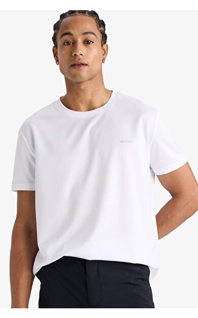 DeFactoFit Standart Fit Bisiklet Yaka Sporcu Kısa Kollu Tişört E9316AX25AUWT34