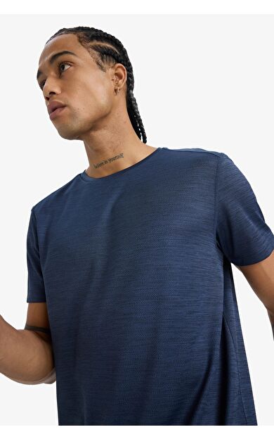 DeFacto DeFactoFit Slim Fit Dar Kesim Bisiklet Yaka Sporcu Kısa Kollu Tişört E9319AX25AUNV201