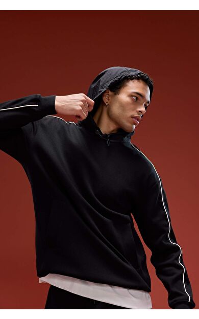 Boxy Fit Kapüşonlu Baskılı Sweatshirt E9330AX25AUBK81