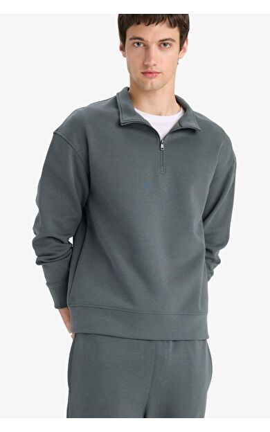 DeFacto Boxy Fit Dik Yaka Yarım Fermuarlı Skuba Dalgıç Kumaş Sweatshirt E9363AX25AUGN498
