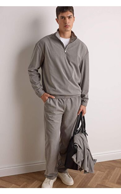 Boxy Fit Dik Yaka Fermuarlı Kadife Sweatshirt