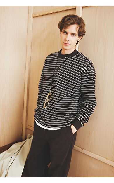 DeFacto Relax Fit Bisiklet Yaka Çizgili Sweatshirt