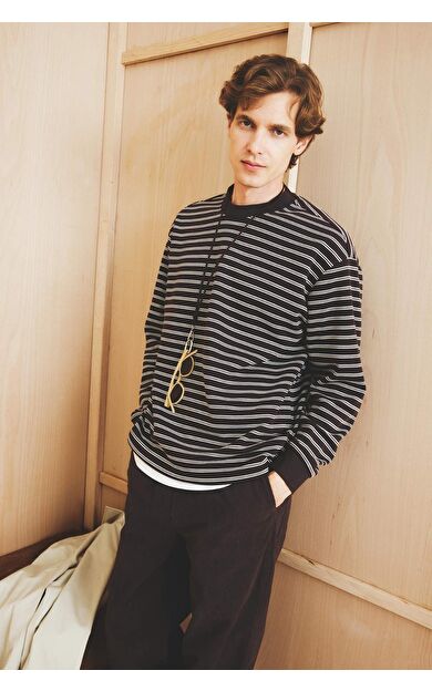 Relax Fit Bisiklet Yaka Çizgili Sweatshirt