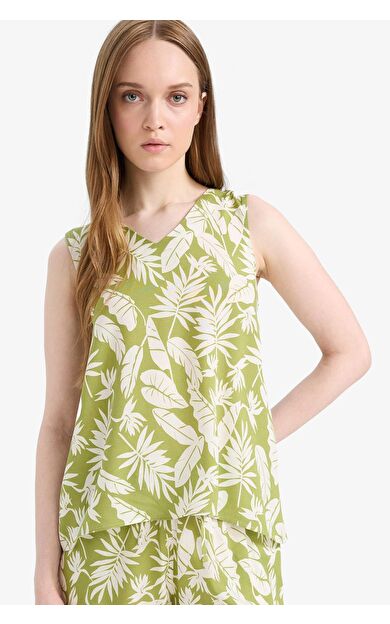 DeFacto Regular Fit V Yaka Desenli Kolsuz Bluz