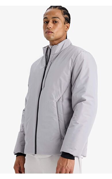 DeFactoFit Su İtici Slim Fit Dar Kesim Fermuarlı Su Geçirmez Mont