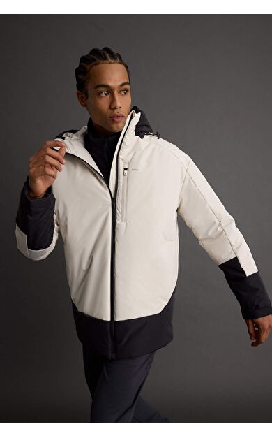 DeFactoFit Su İtici Regular Fit Kapüşonlu Fermuarlı Su Geçirmez Mont