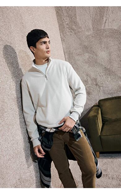 Regular Fit Yarım Fermuarlı Sweatshirt