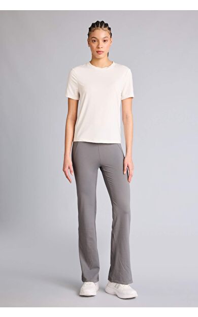 DeFacto DeFactoFit Flare Fit İspanyol Paça Soft Touch Premium Sporcu Pantolon E9679AX25AUAR129