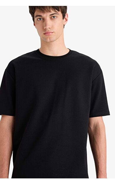 DeFacto Oversize Geniş Kalıp Bisiklet Yaka Basic Düz Kısa Kollu Tişört E9798AX25SPBK81