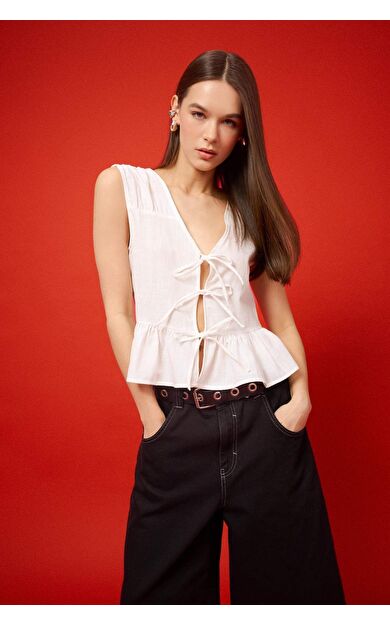 Regular Fit V Yaka Kısa Kollu Bluz